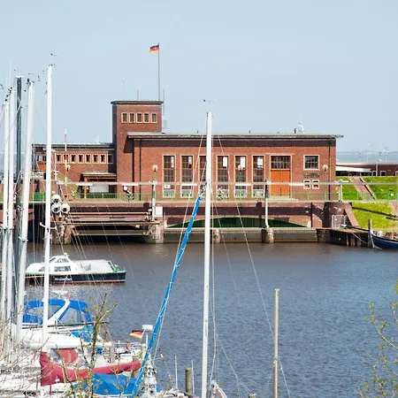 Am Yachthafen